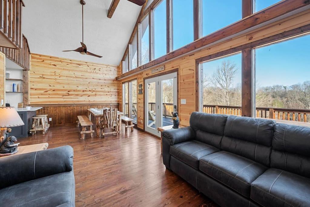 Dog Friendly! Views! Hot Tub! Close To Pf! Gsmnp Sevierville Exterior foto