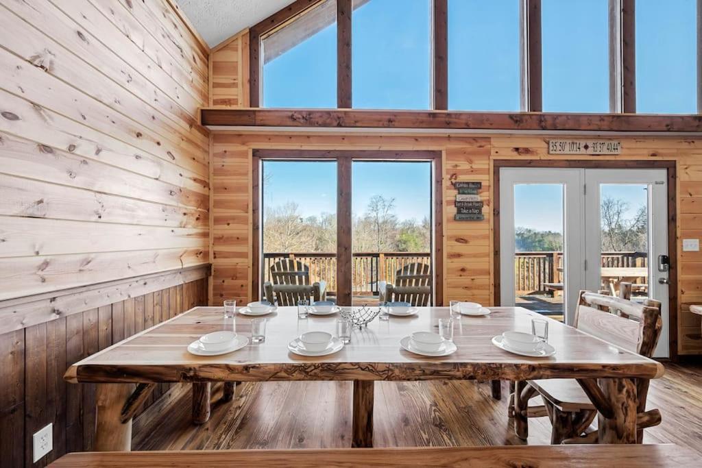 Dog Friendly! Views! Hot Tub! Close To Pf! Gsmnp Sevierville Exterior foto